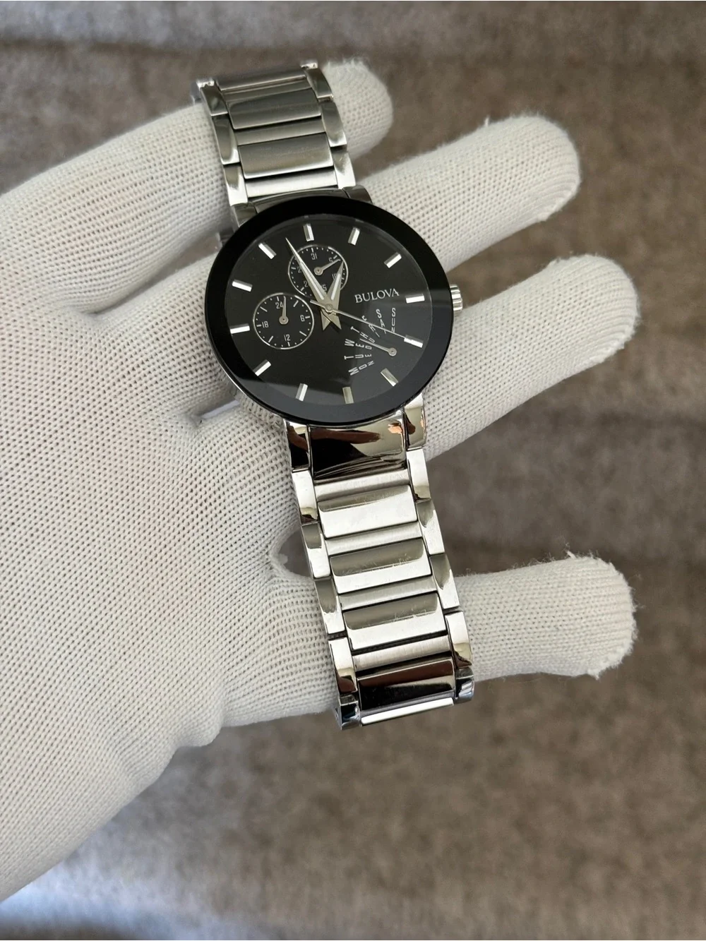 Bulova Men's Futuro Stainless Steel Silver 40mm Black Dial Watch